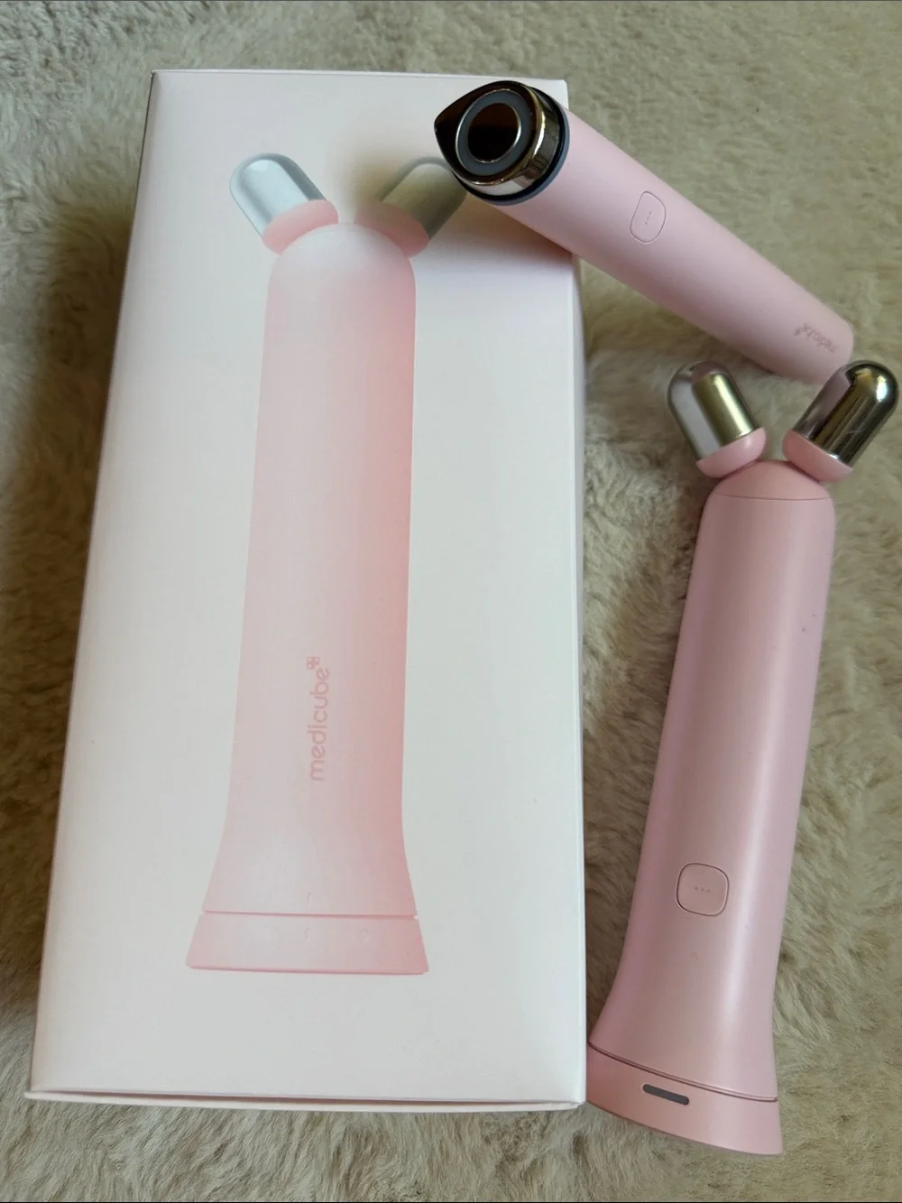 medicube Pink Dual-Head Facial Massager